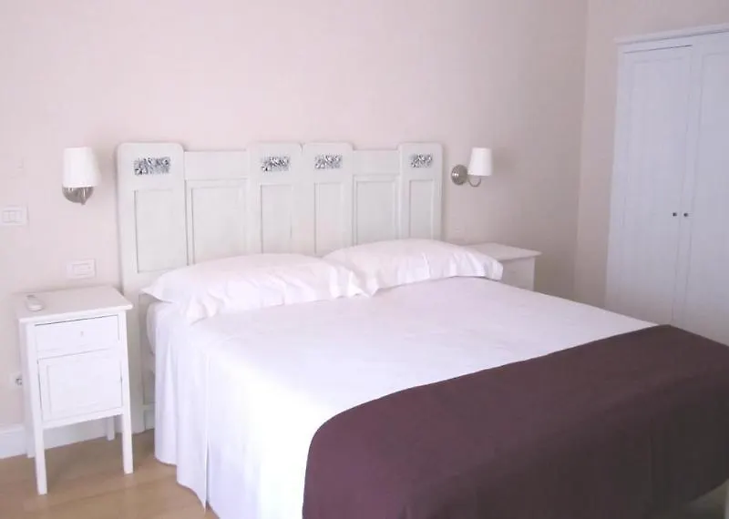 Guest House Amaranto Romano Italy
