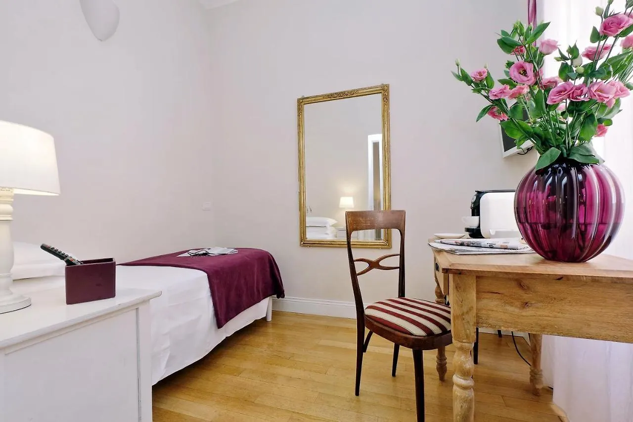 Guest House Amaranto Romano 3*, Rome