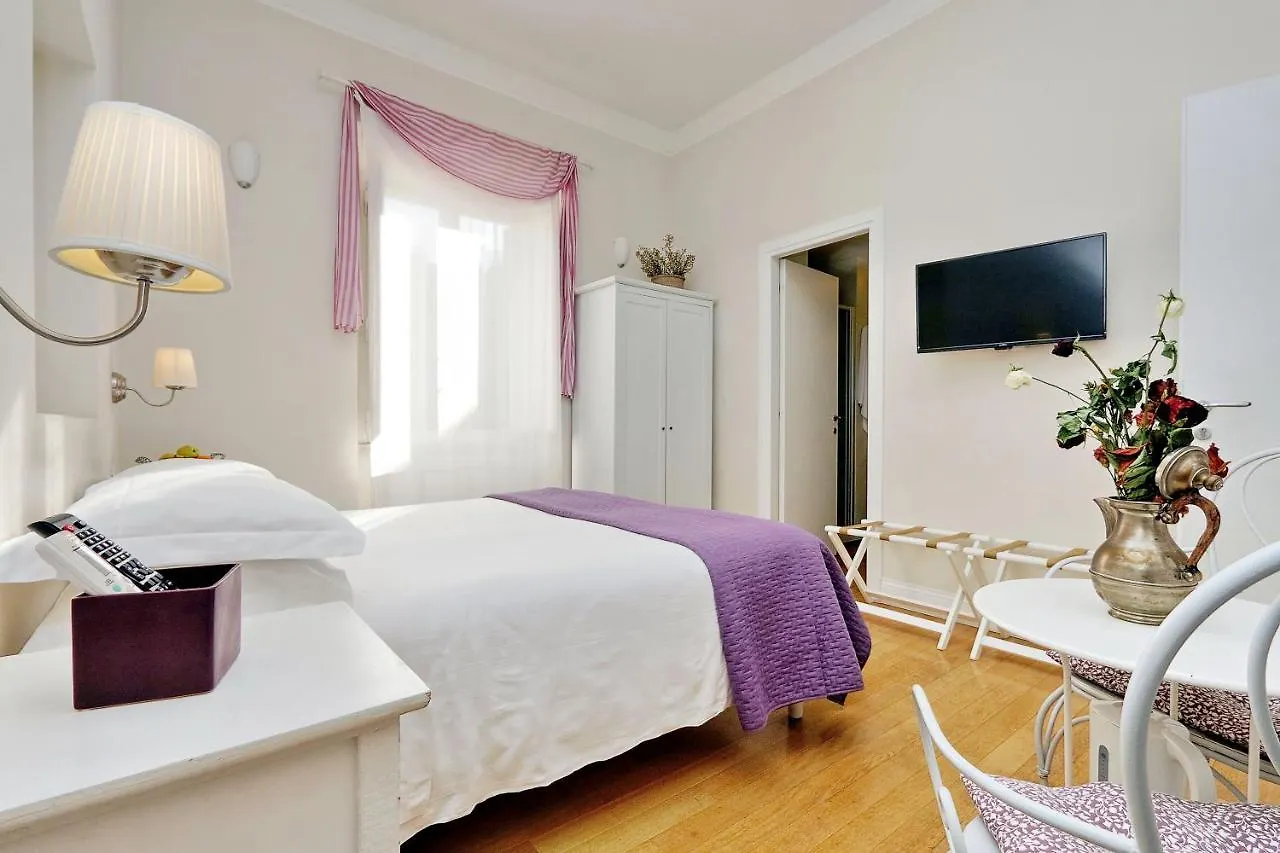 Guest House Amaranto Romano 3*, Rome Italy