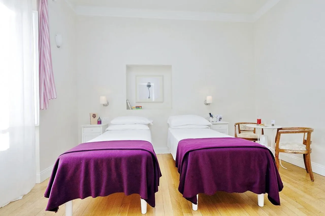 Guest House Amaranto Romano 3*, Rome